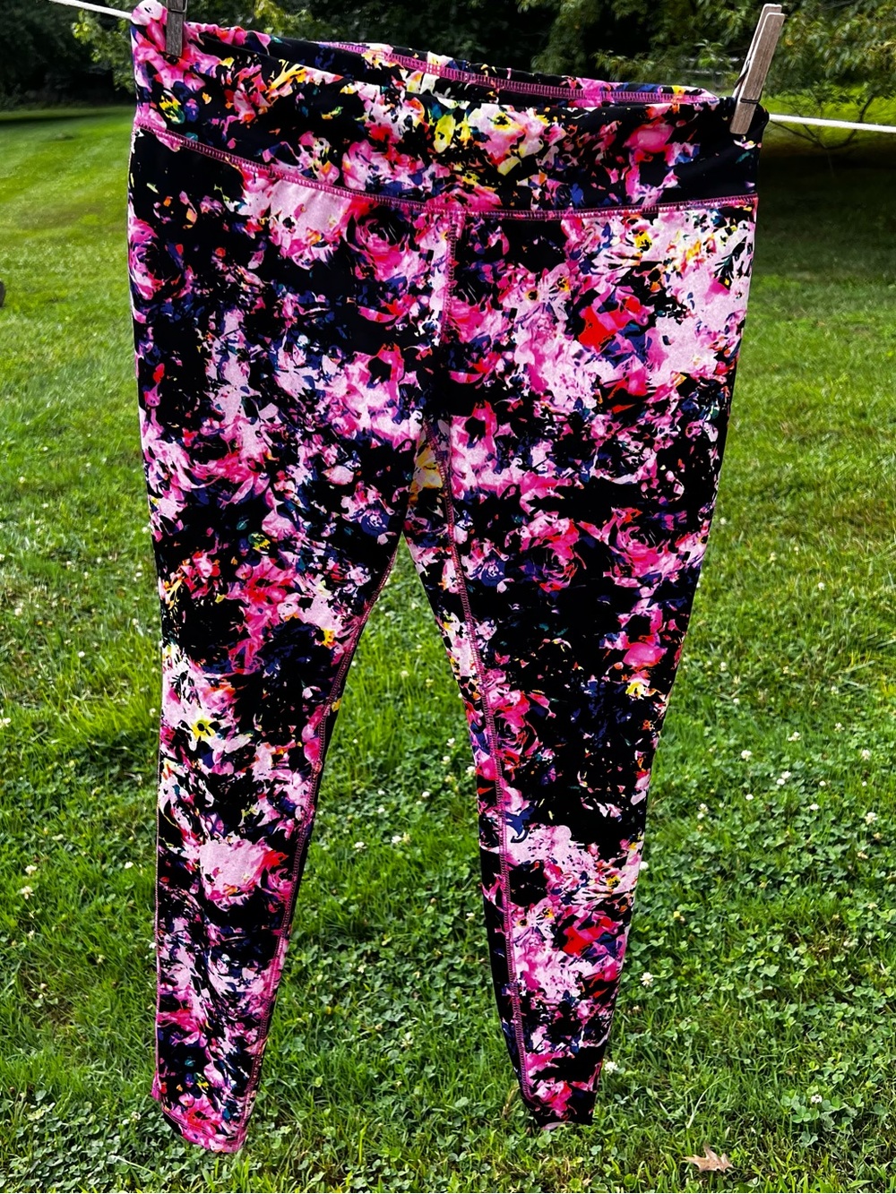 Womens' Black & Pink Floral Active Leggings